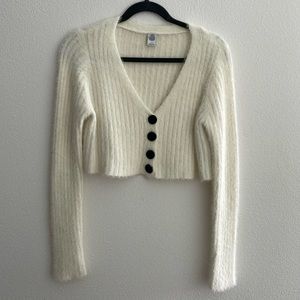 URBAN OUTFITTERS. CROP SWEATER